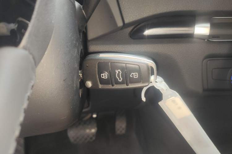 Used Audi A3 2020 Limousine 35 TFSI Fashion Edition China VI Emission Standard Vehicle Key