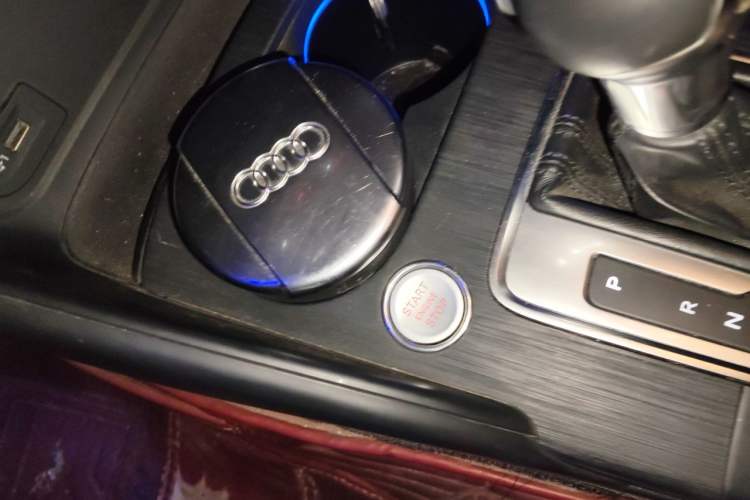 Used Audi A3 2020 Limousine 35 TFSI Fashion Edition China VI Emission Standard Vehicle Key