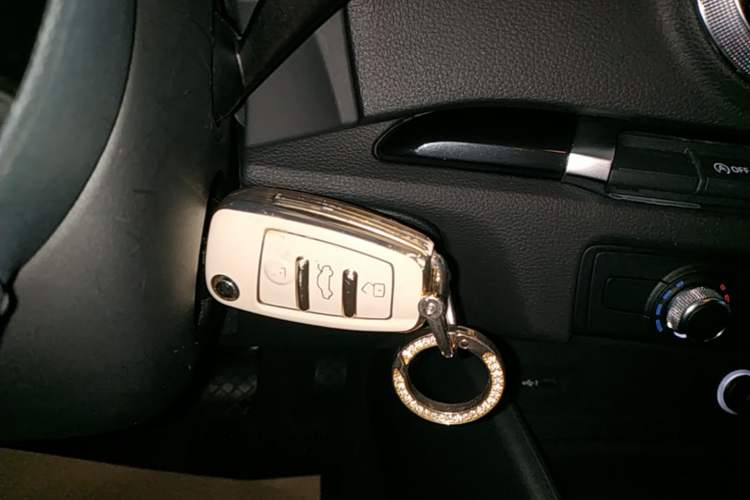 Used Audi A3 2020 Sportback 35 TFSI Fashion Edition China VI Emission Standard Vehicle Key