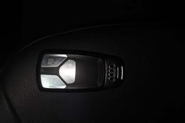 Used Audi A3 2020 Limousine 35 TFSI Fashion Edition China VI Emission Standard Vehicle Key