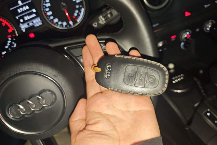 Used Audi A3 2020 Restyled Limousine 35 TFSI Ambition Version China VI Vehicle Key