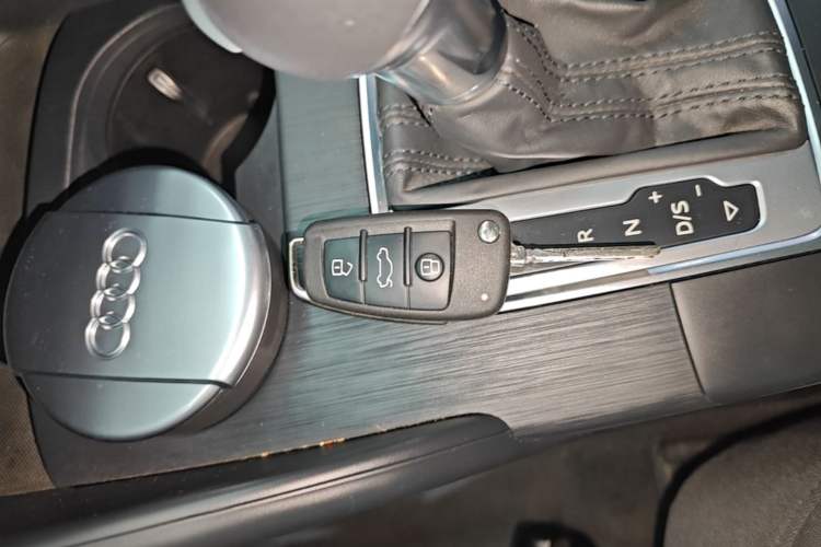 Used Audi A3 2020 Restyled Limousine 35 TFSI Ambition Version China VI Vehicle Key