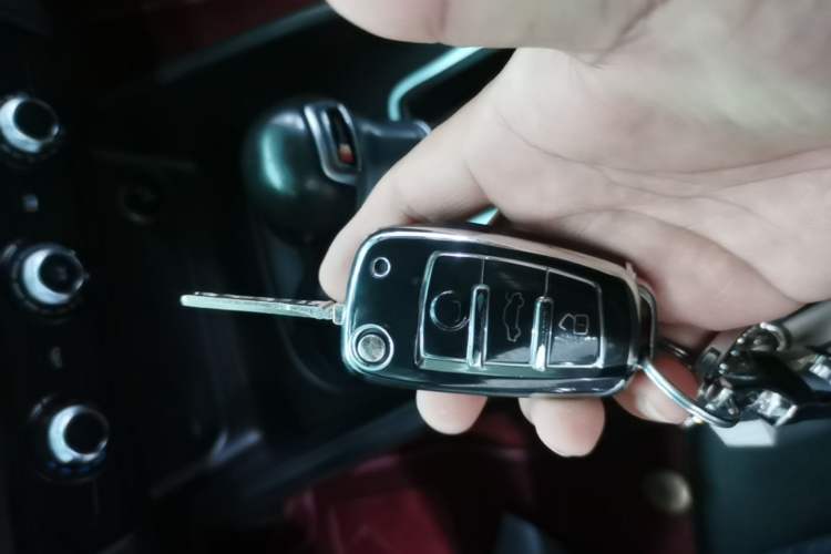 Used Audi A3 2020 Sportback 35 TFSI Fashion Edition China VI Emission Standard Vehicle Key