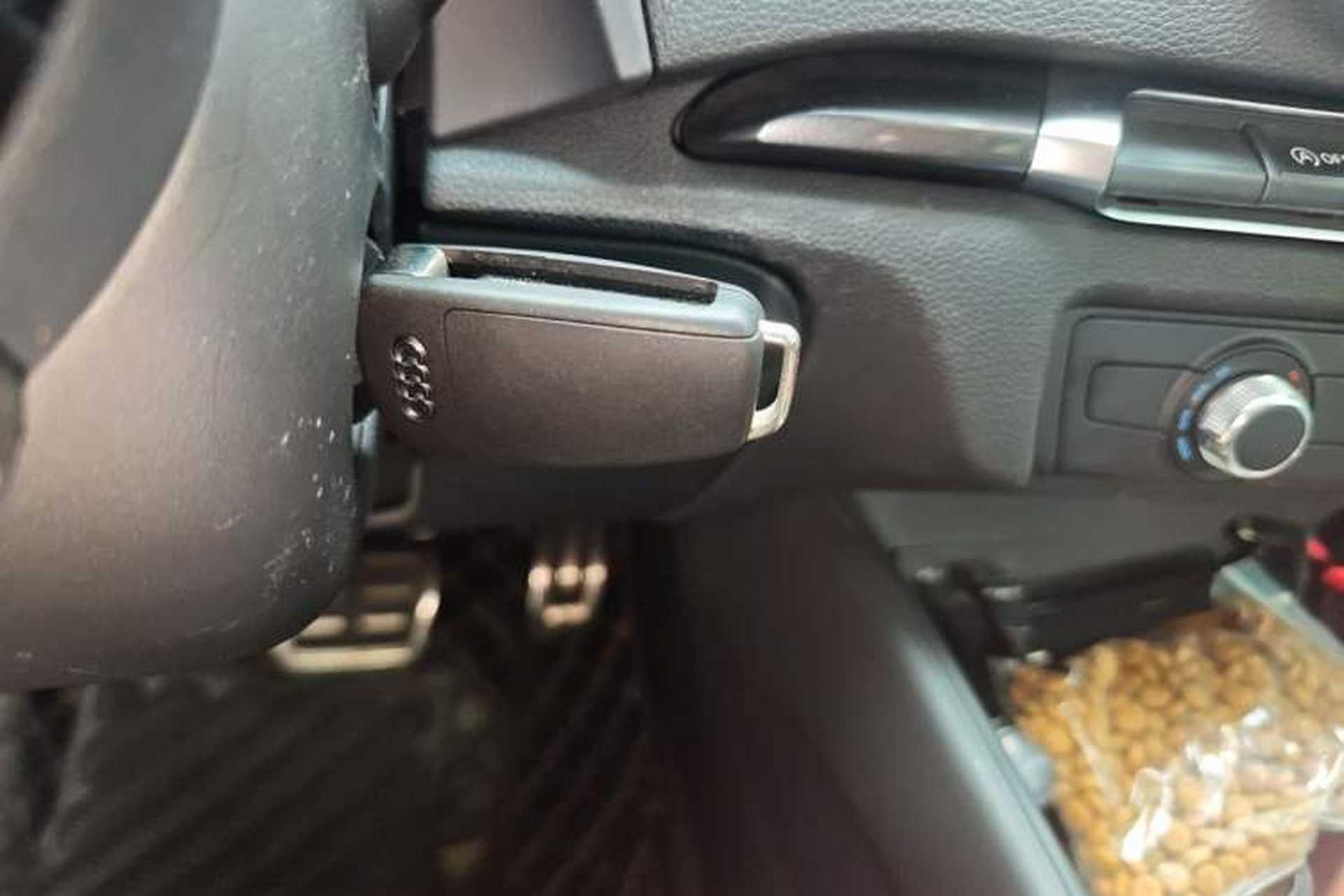 Used Audi A3 2020 Limousine 35 TFSI Fashion Edition China VI Emission Standard Vehicle Key