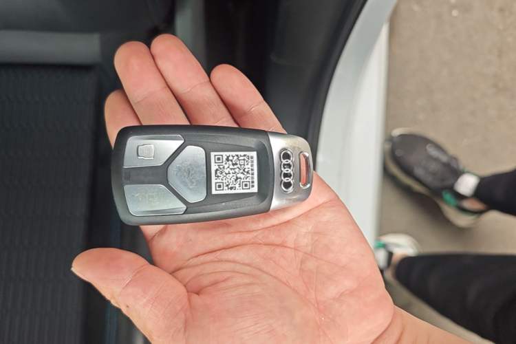 Used Audi A3 2020 Limousine 35 TFSI Fashion Edition China VI Emission Standard Vehicle Key