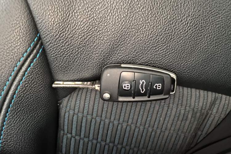 Used Audi A3 2020 Sportback 35 TFSI Fashion Edition China VI Emission Standard Vehicle Key