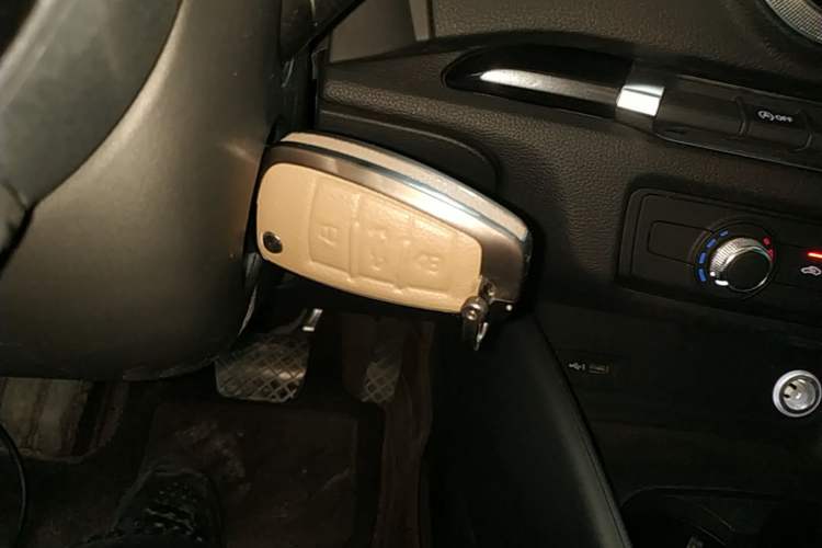 Used Audi A3 2020 Limousine 35 TFSI Fashion Edition China VI Emission Standard Vehicle Key