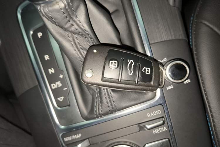 Used Audi A3 2020 Sportback 35 TFSI Fashion Edition China VI Emission Standard Vehicle Key
