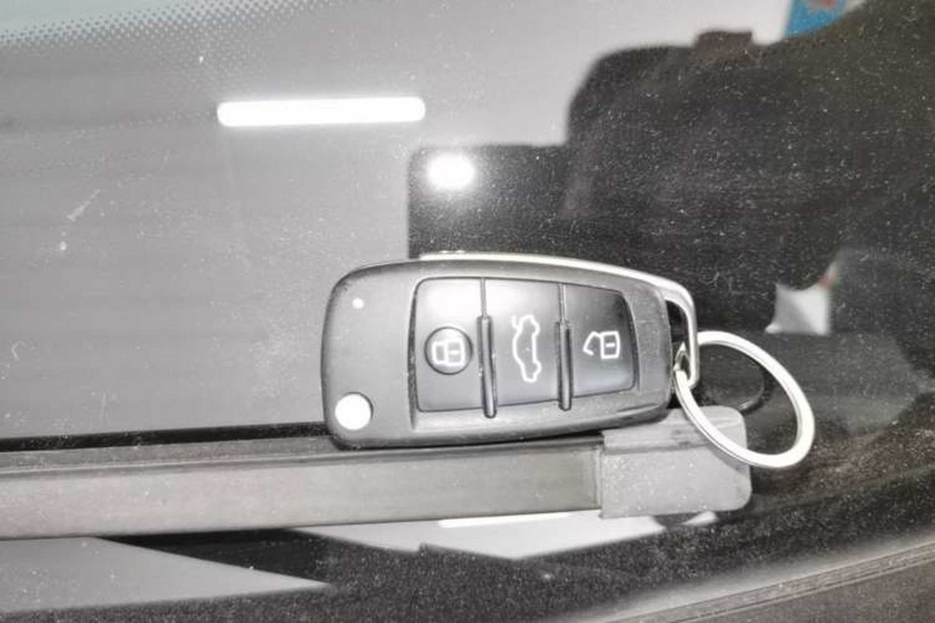 Used Audi A3 2020 Sportback 35 TFSI Style Edition China VI Emission Standard Vehicle Key