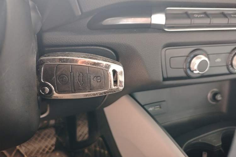 Used Audi A3 2020 Limousine 35 TFSI Fashion Edition China VI Emission Standard Vehicle Key