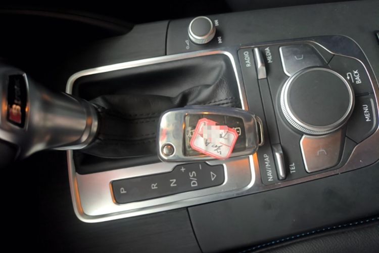 Used Audi A3 2020 Limousine 35 TFSI Fashion Edition China VI Emission Standard Vehicle Key