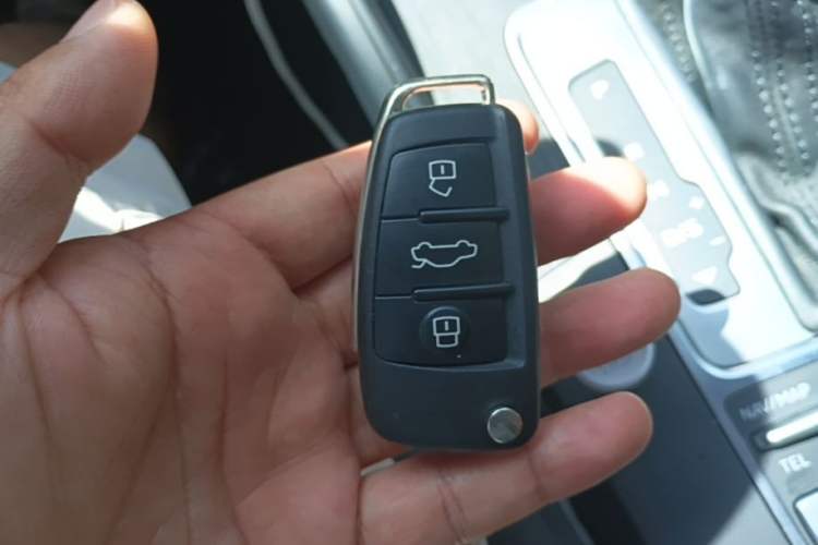 Used Audi A3 2020 Limousine 35 TFSI Sporty Version China VI Vehicle Key