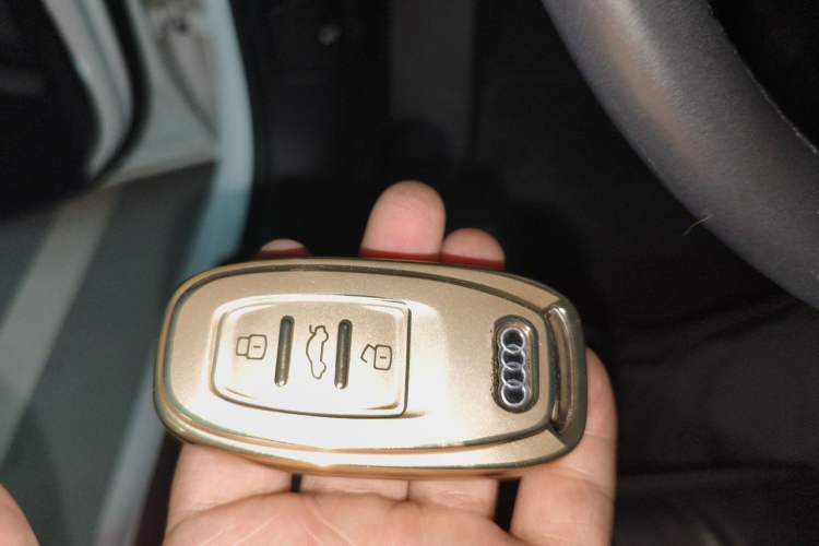 Used Audi A3 2020 Sportback 35 TFSI Ambition China VI Vehicle Key