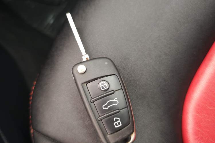 Used Audi A3 2020 Restyled Limousine 35 TFSI Ambition Version China VI Vehicle Key