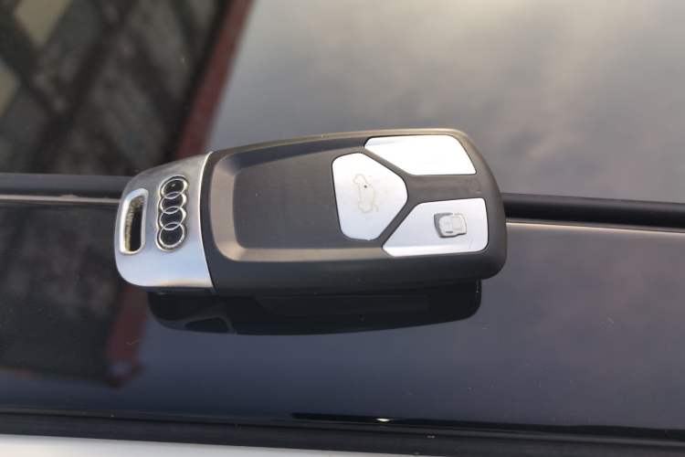 Used Audi A3 2020 Restyled Limousine 35 TFSI Ambition Version China VI Vehicle Key