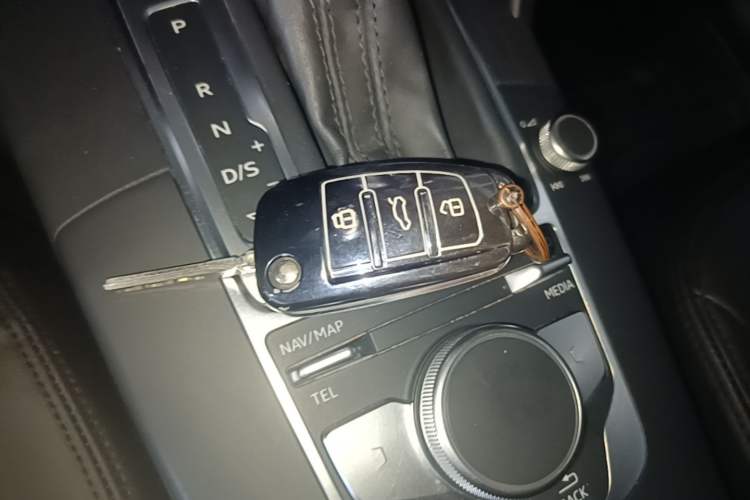 Used Audi A3 2020 Limousine 35 TFSI Ambition China VI Vehicle Key