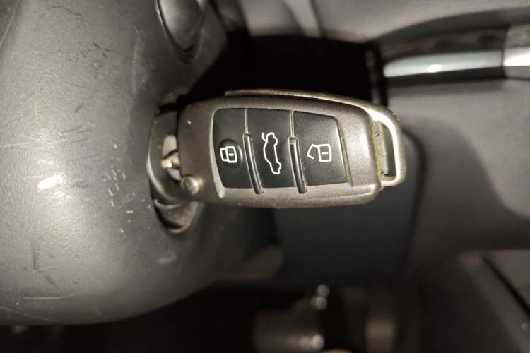 Used Audi A3 2020 Limousine 35 TFSI Fashion Edition China VI Emission Standard Vehicle Key