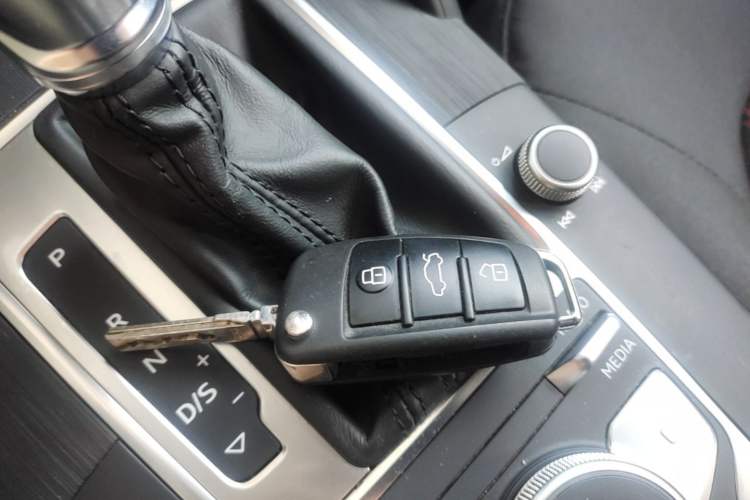 Used Audi A3 2020 Sportback 35 TFSI Ambition China VI Vehicle Key