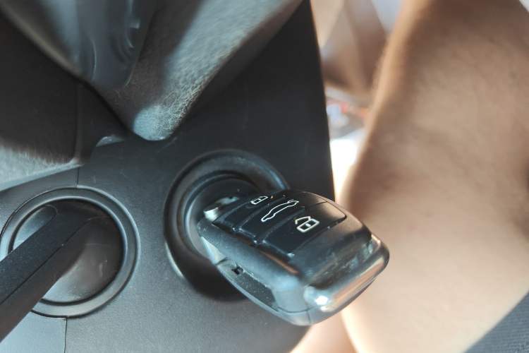 Used Audi A3 2020 Limousine 35 TFSI Fashion Edition China VI Emission Standard Vehicle Key
