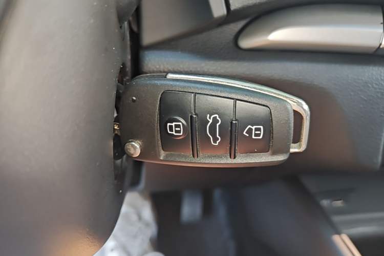 Used Audi A3 2020 Restyled Sportback 35 TFSI Entry-Level China VI Emission Standard Vehicle Key