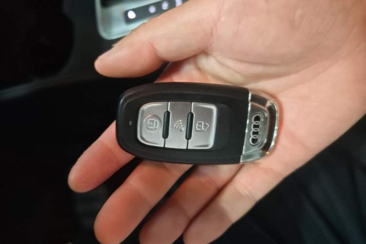 Used Audi A3 2020 Limousine 35 TFSI Fashion Edition China VI Emission Standard Vehicle Key