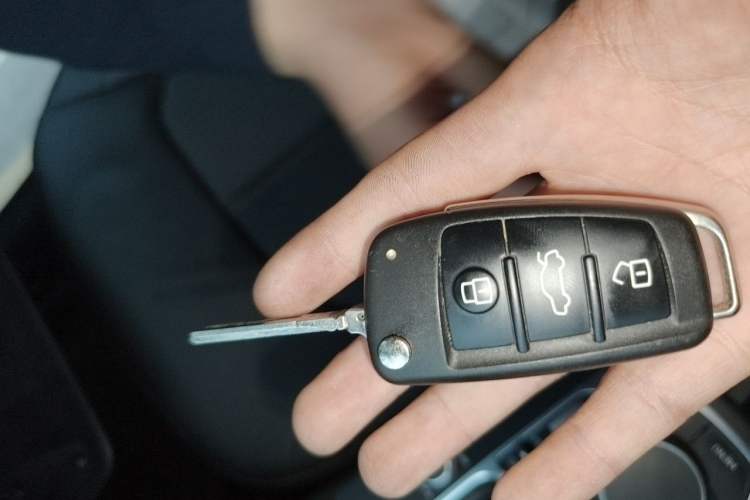 Used Audi A3 2020 Limousine 35 TFSI Fashion Edition China VI Emission Standard Vehicle Key