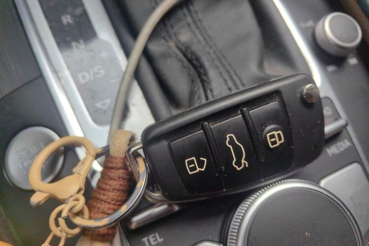 Used Audi A3 2020 Sportback 35 TFSI Sporty Model China VI Vehicle Key