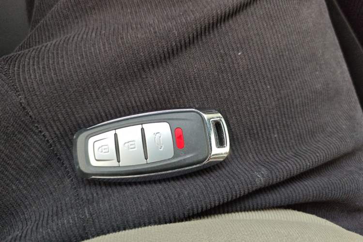 Used Audi A3 2020 Restyled Sportback 35 TFSI Entry-Level China VI Emission Standard Vehicle Key