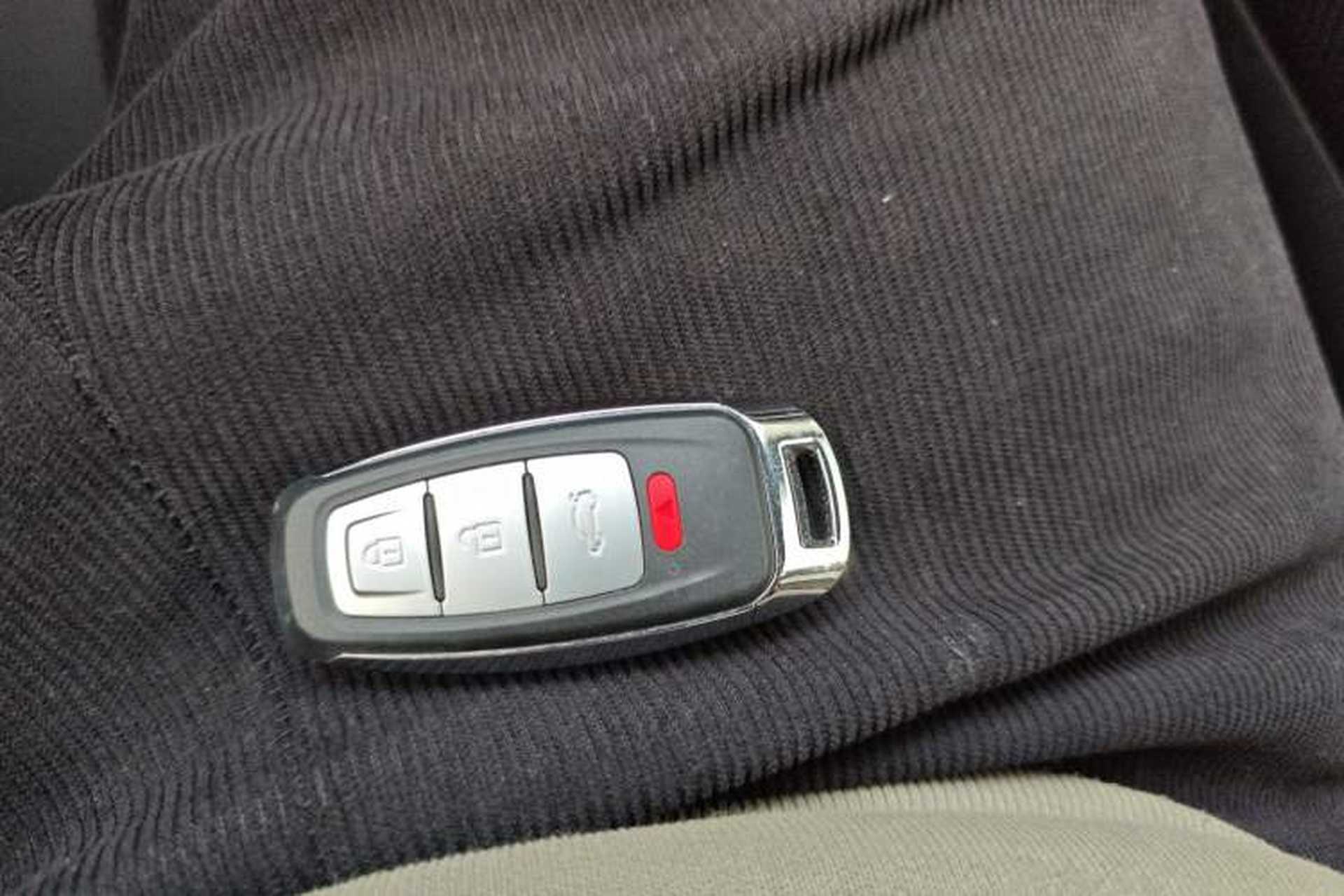 Used Audi A3 2020 Restyled Sportback 35 TFSI Entry-Level China VI Emission Standard Vehicle Key