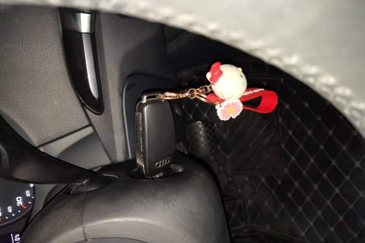 Used Audi A3 2020 Limousine 35 TFSI Fashion Edition China VI Emission Standard Vehicle Key