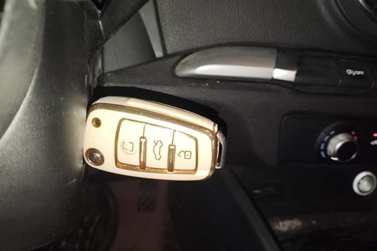 Used Audi A3 2020 Restyled Sportback 35 TFSI Entry-Level China VI Emission Standard Vehicle Key