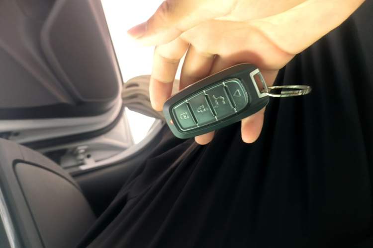 Used Audi A3 2020 Limousine 35 TFSI Fashion Edition China VI Emission Standard Vehicle Key