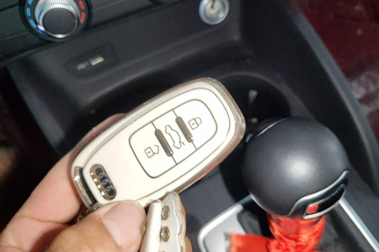 Used Audi A3 2020 Sportback 35 TFSI Fashion Edition China VI Emission Standard Vehicle Key