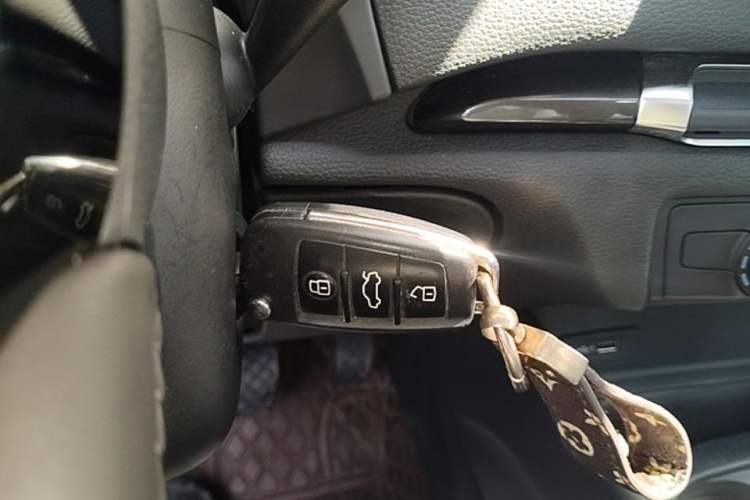 Used Audi A3 2020 Limousine 35 TFSI Fashion Edition China VI Emission Standard Vehicle Key