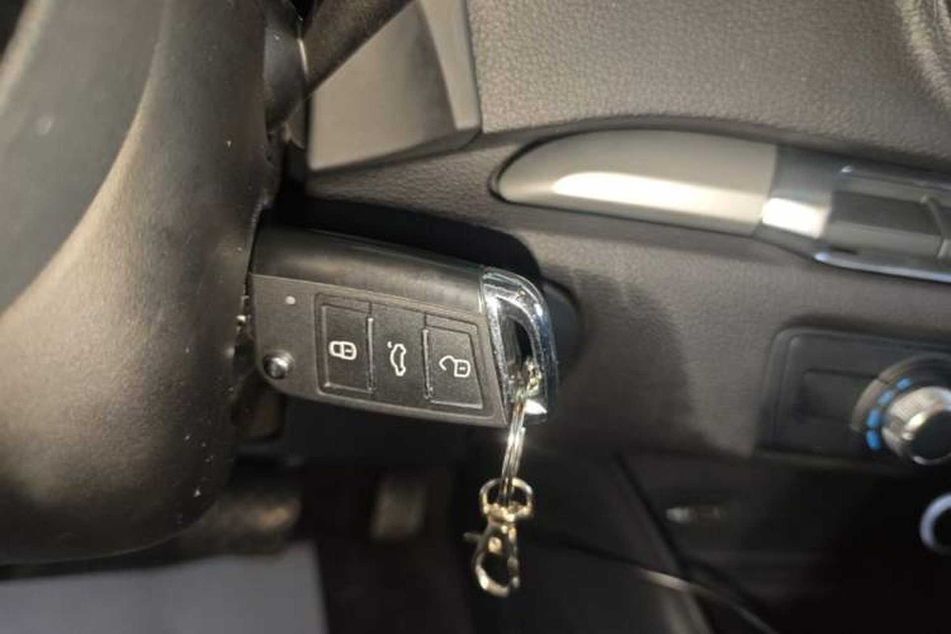 Used Audi A3 2020 Restyled Sportback 35 TFSI Entry-Level China VI Emission Standard Vehicle Key