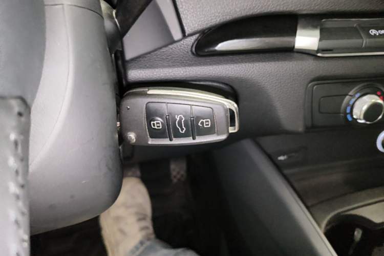 Used Audi A3 2020 Limousine 35 TFSI Fashion Edition China VI Emission Standard Vehicle Key