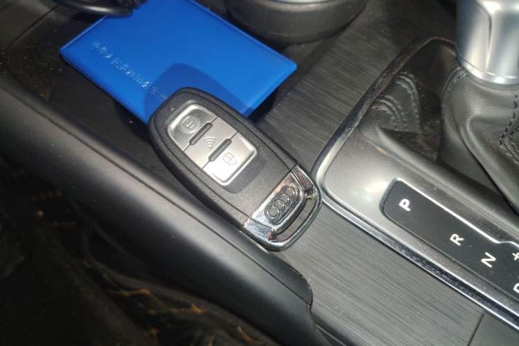 Used Audi A3 2020 Limousine 35 TFSI Fashion Edition China VI Emission Standard Vehicle Key