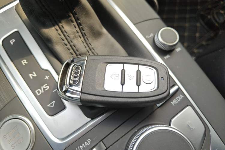 Used Audi A3 2020 Limousine 35 TFSI Fashion Edition China VI Emission Standard Vehicle Key