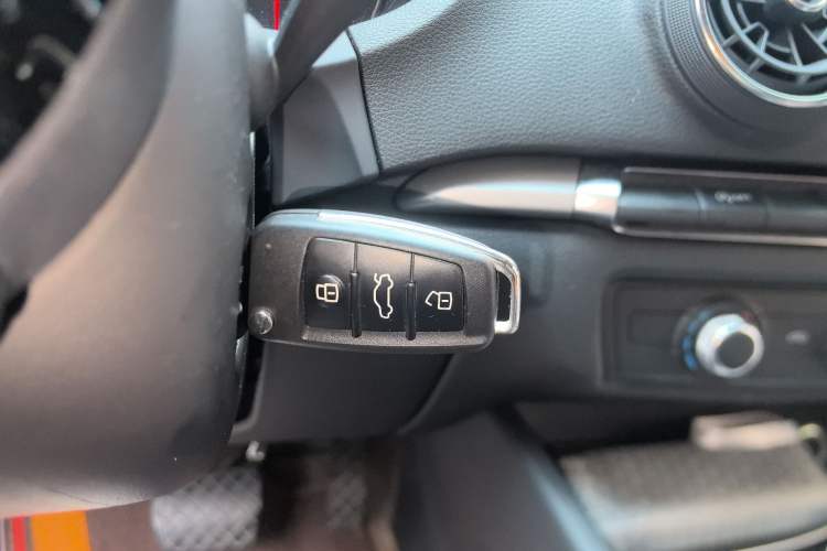 Used Audi A3 2020 Limousine 35 TFSI Ambition China VI Vehicle Key