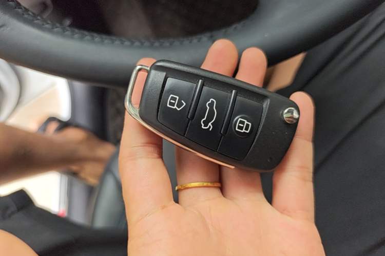 Used Audi A3 2020 Sportback 35 TFSI Fashion Edition China VI Emission Standard Vehicle Key