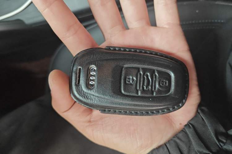 Used Audi A3 2020 Sportback 35 TFSI Fashion Edition China VI Emission Standard Vehicle Key