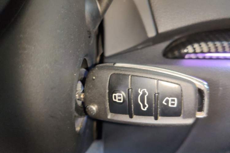 Used Audi A3 2020 Limousine 35 TFSI Fashion Edition China VI Emission Standard Vehicle Key