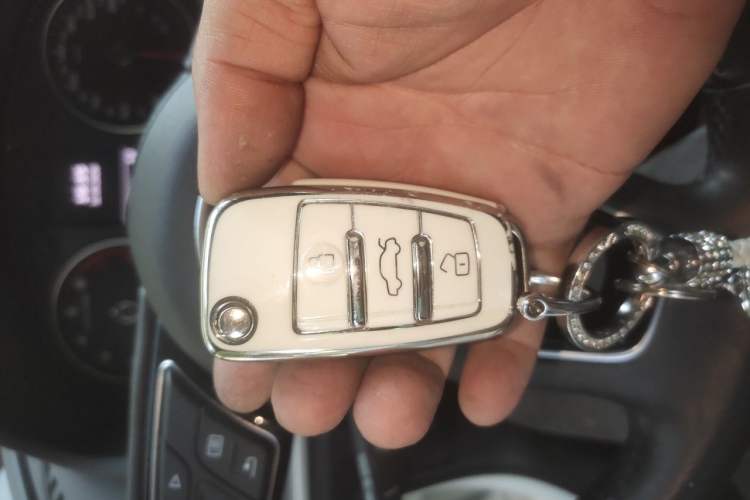 Used Audi A3 2020 Restyled Sportback 35 TFSI Entry-Level China VI Emission Standard Vehicle Key