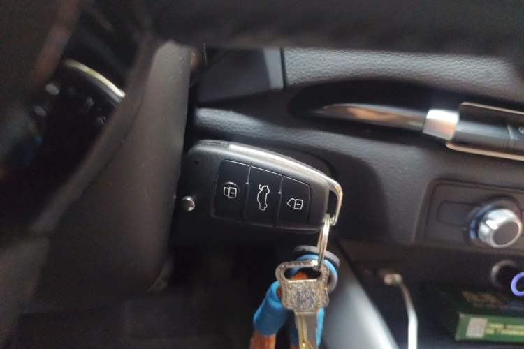 Used Audi A3 2020 Sportback 35 TFSI Fashion Edition China VI Emission Standard Vehicle Key