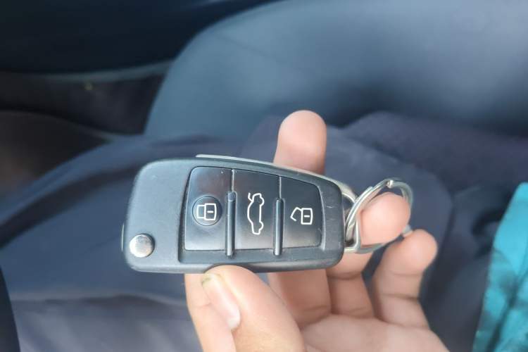 Used Audi A3 2020 Limousine 35 TFSI Style Edition China VI Emission Standard Vehicle Key