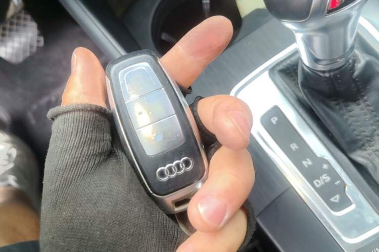 Used Audi A3 2020 Limousine 35 TFSI Fashion Edition China VI Emission Standard Vehicle Key