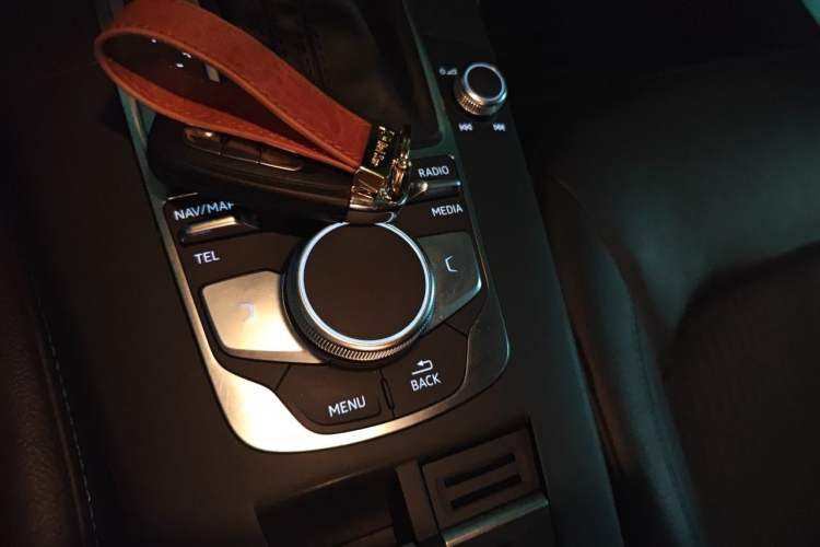 Used Audi A3 2020 Sportback 35 TFSI Fashion Edition China VI Emission Standard Vehicle Key
