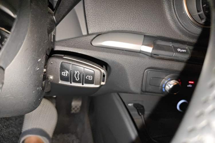 Used Audi A3 2020 Sportback 35 TFSI Ambition China VI Vehicle Key