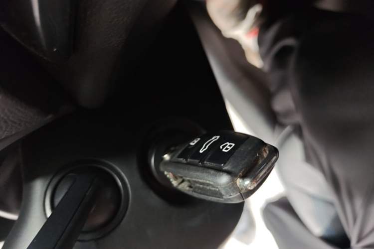 Used Audi A3 2020 Limousine 35 TFSI Fashion Edition China VI Emission Standard Vehicle Key