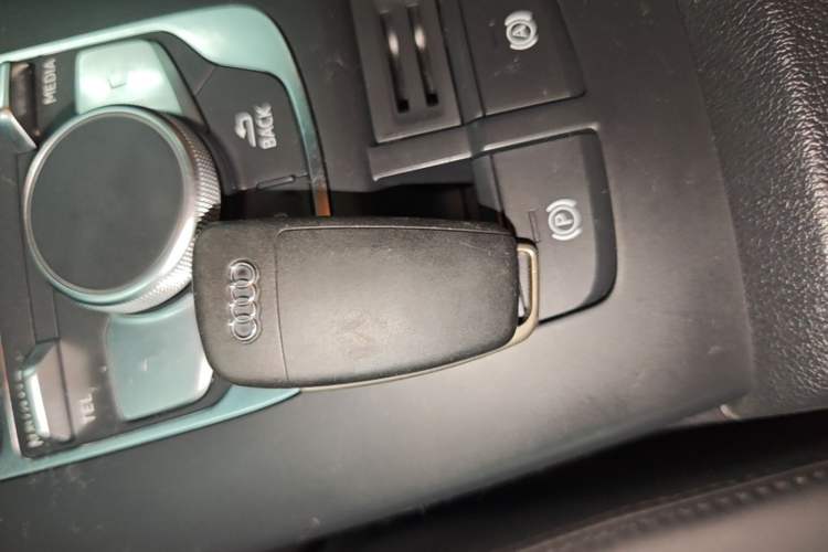 Used Audi A3 2020 Limousine 35 TFSI Ambition China VI Vehicle Key